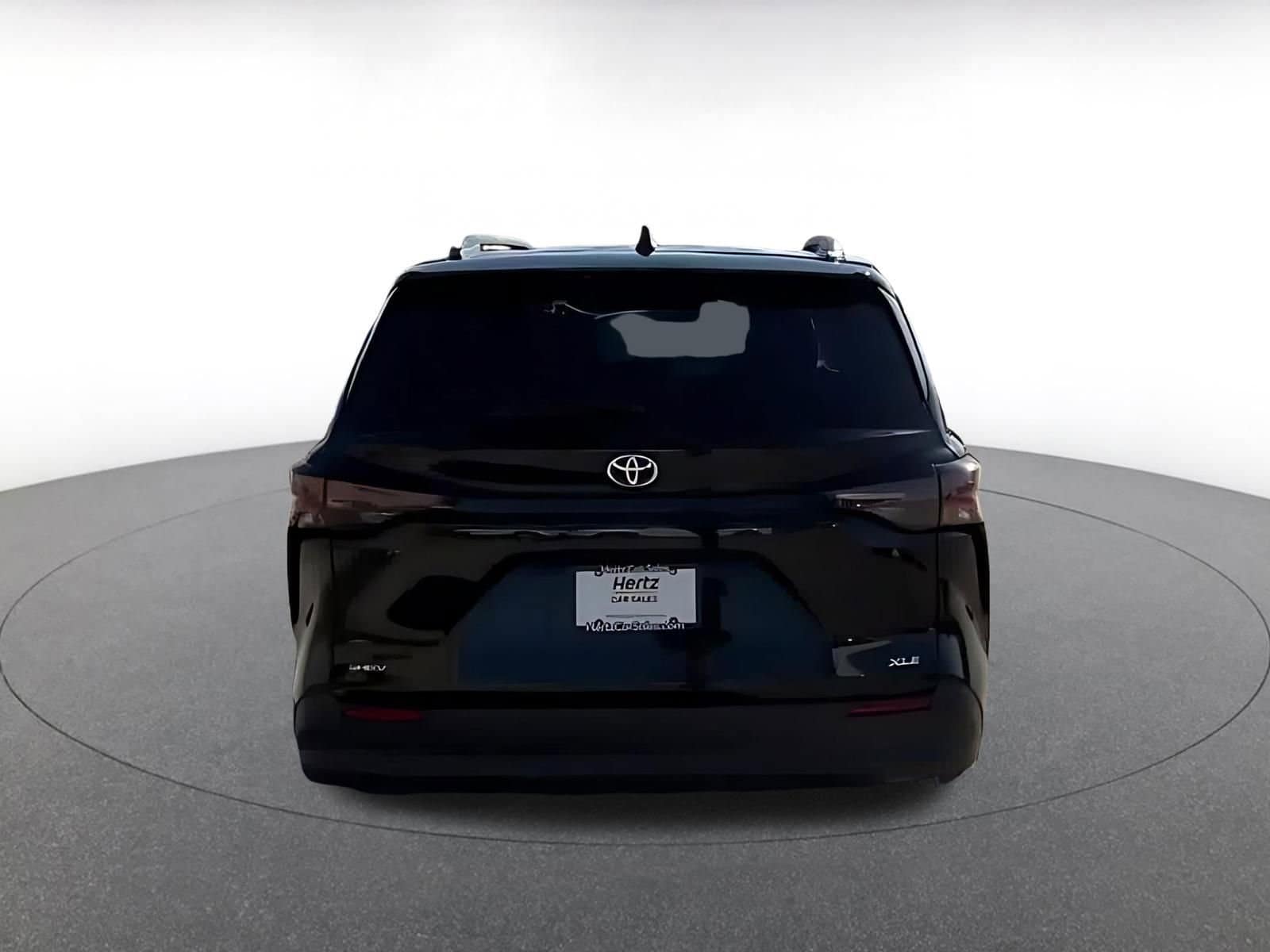 Thumbnail: 2025 Toyota Sienna - 11