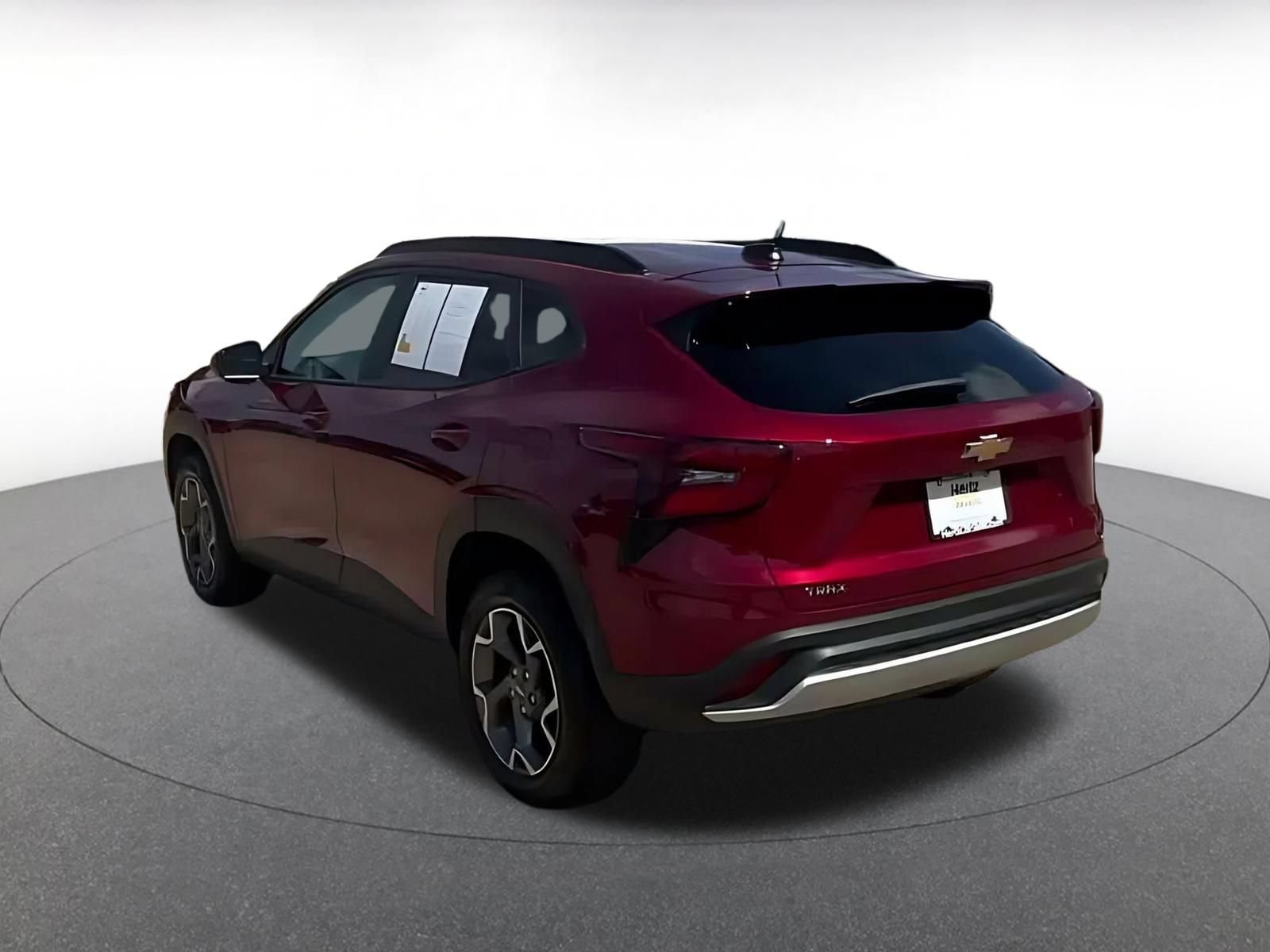 Thumbnail: 2025 Chevrolet Trax - 9
