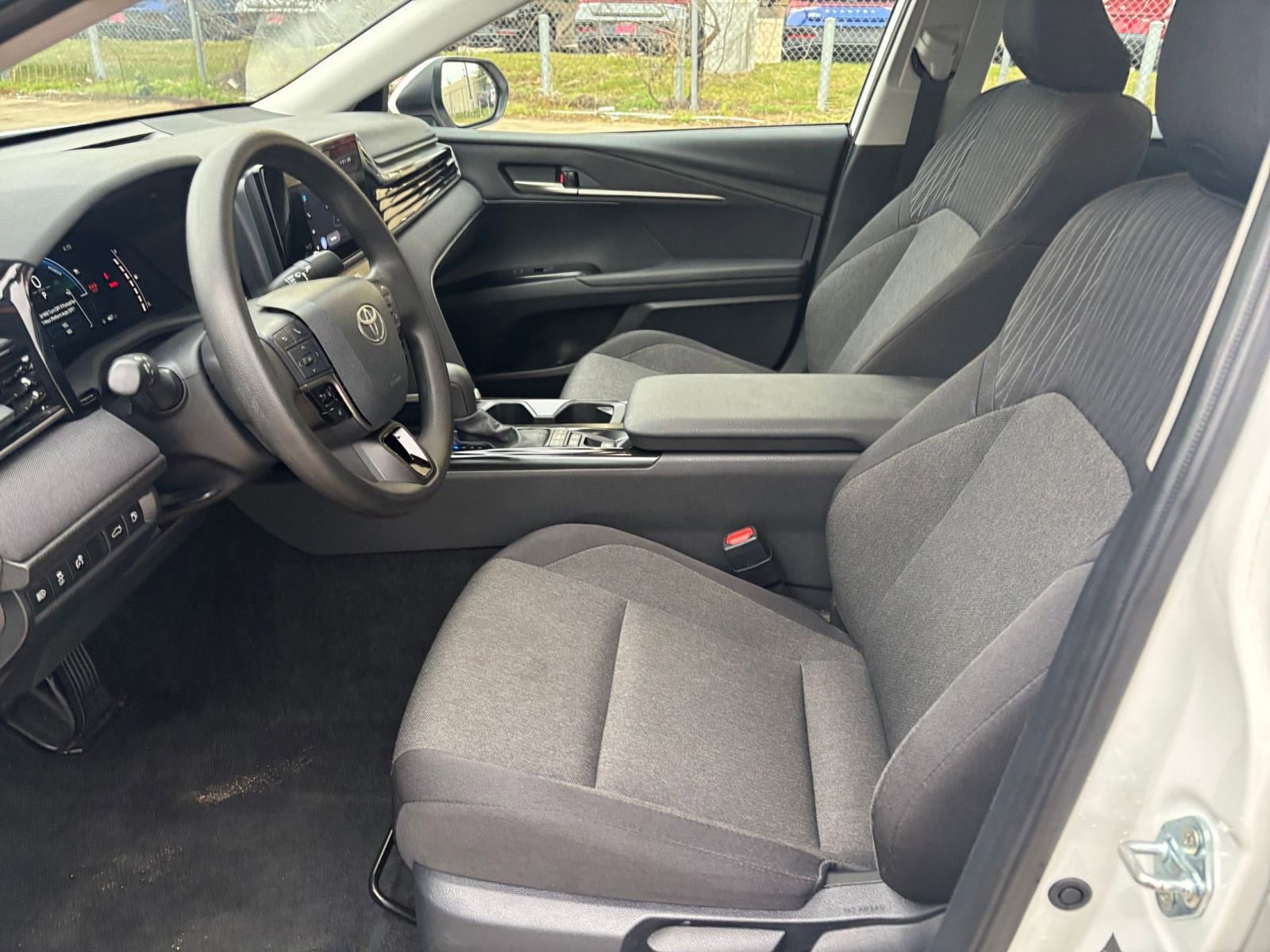 Thumbnail: 2025 Toyota Camry - 25