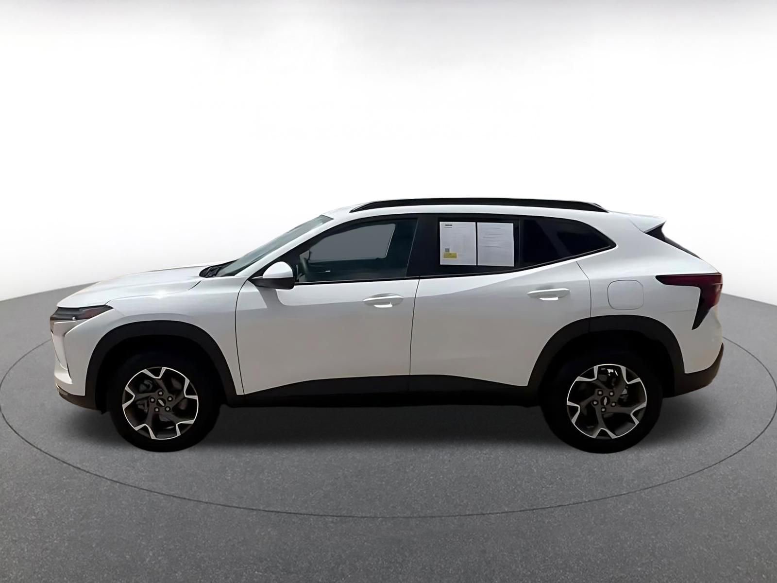 Thumbnail: 2025 Chevrolet Trax - 9