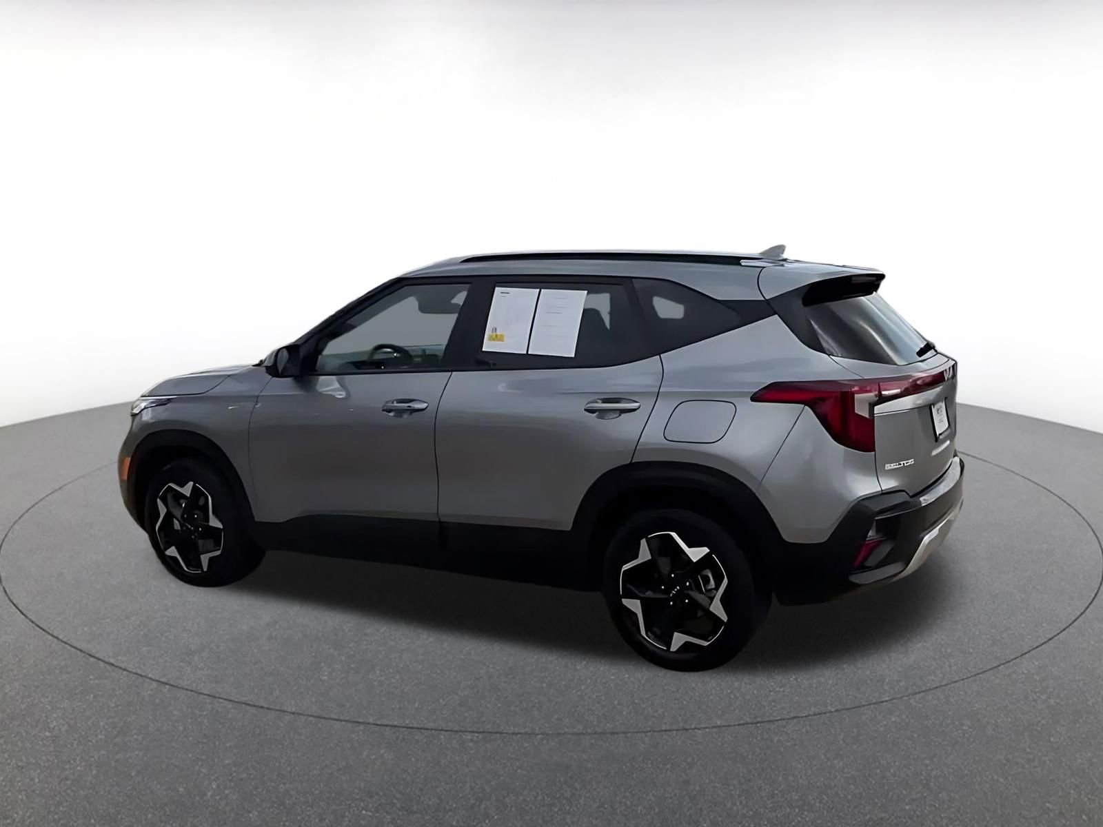 Thumbnail: 2025 Kia Seltos - 10