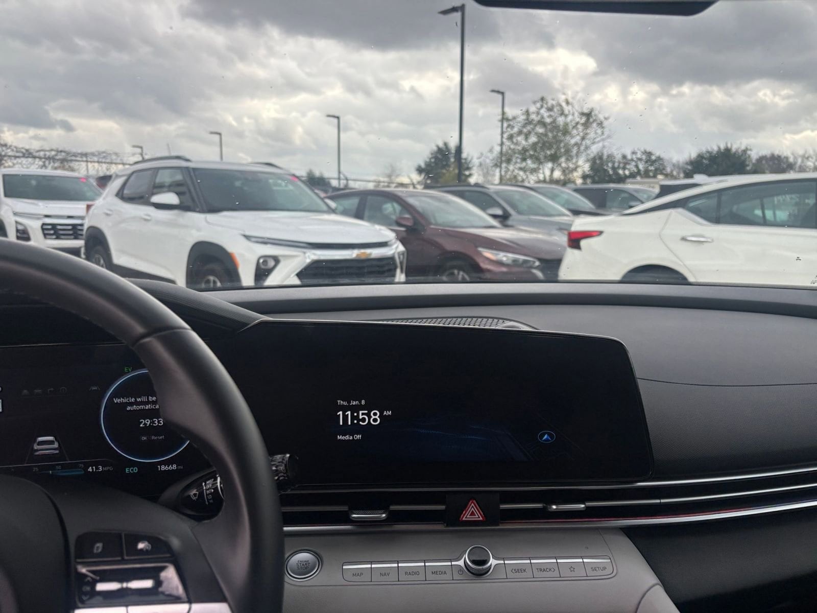 Thumbnail: 2025 Hyundai Elantra - 18