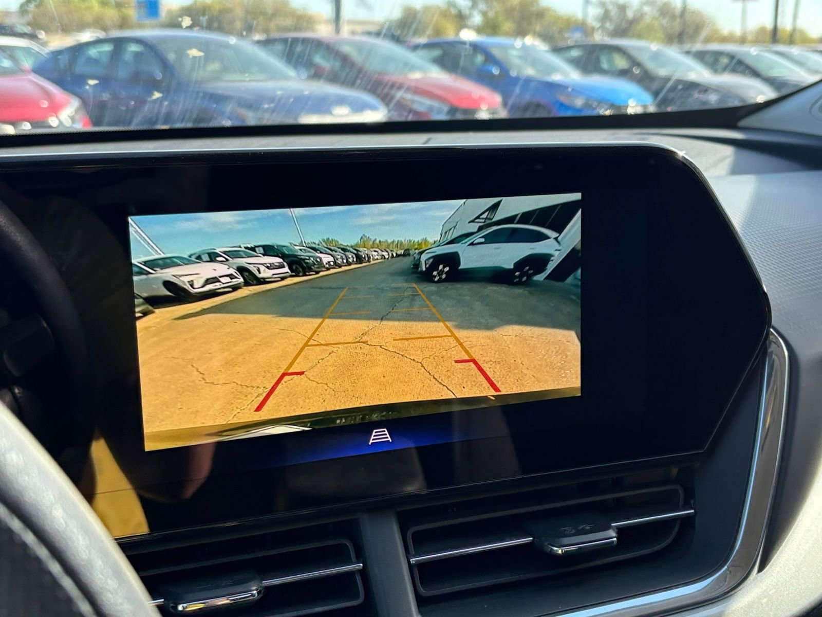 Thumbnail: 2025 Chevrolet Trax - 22