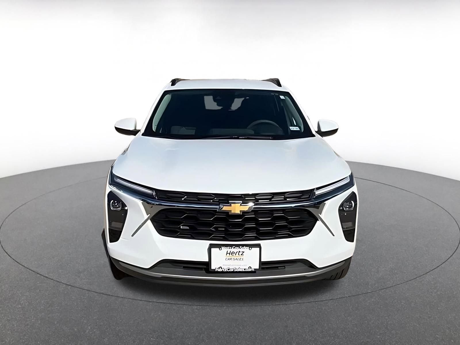 Thumbnail: 2025 Chevrolet Trax - 4