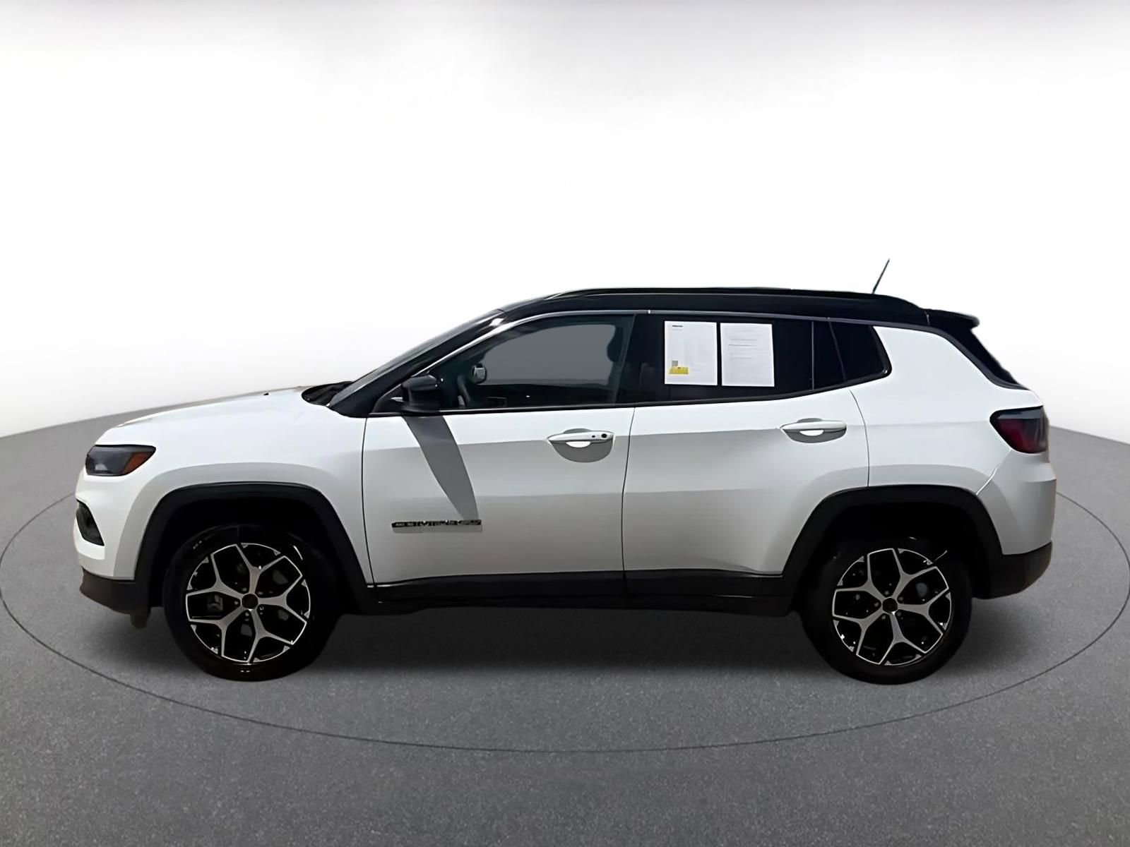 Thumbnail: 2025 Jeep Compass - 9