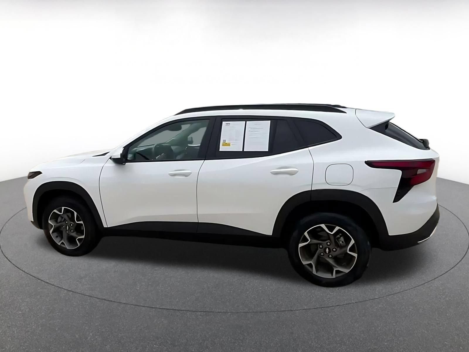 Thumbnail: 2025 Chevrolet Trax - 9