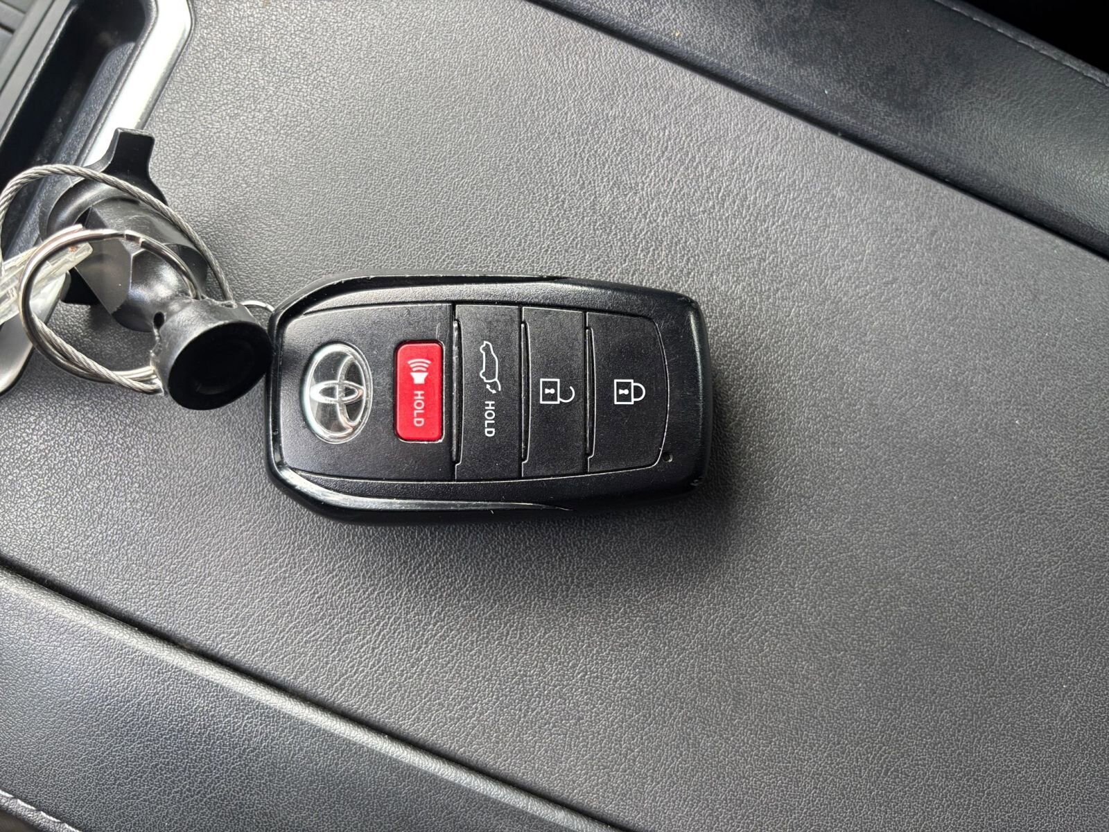 Thumbnail: 2025 Toyota Highlander - 21