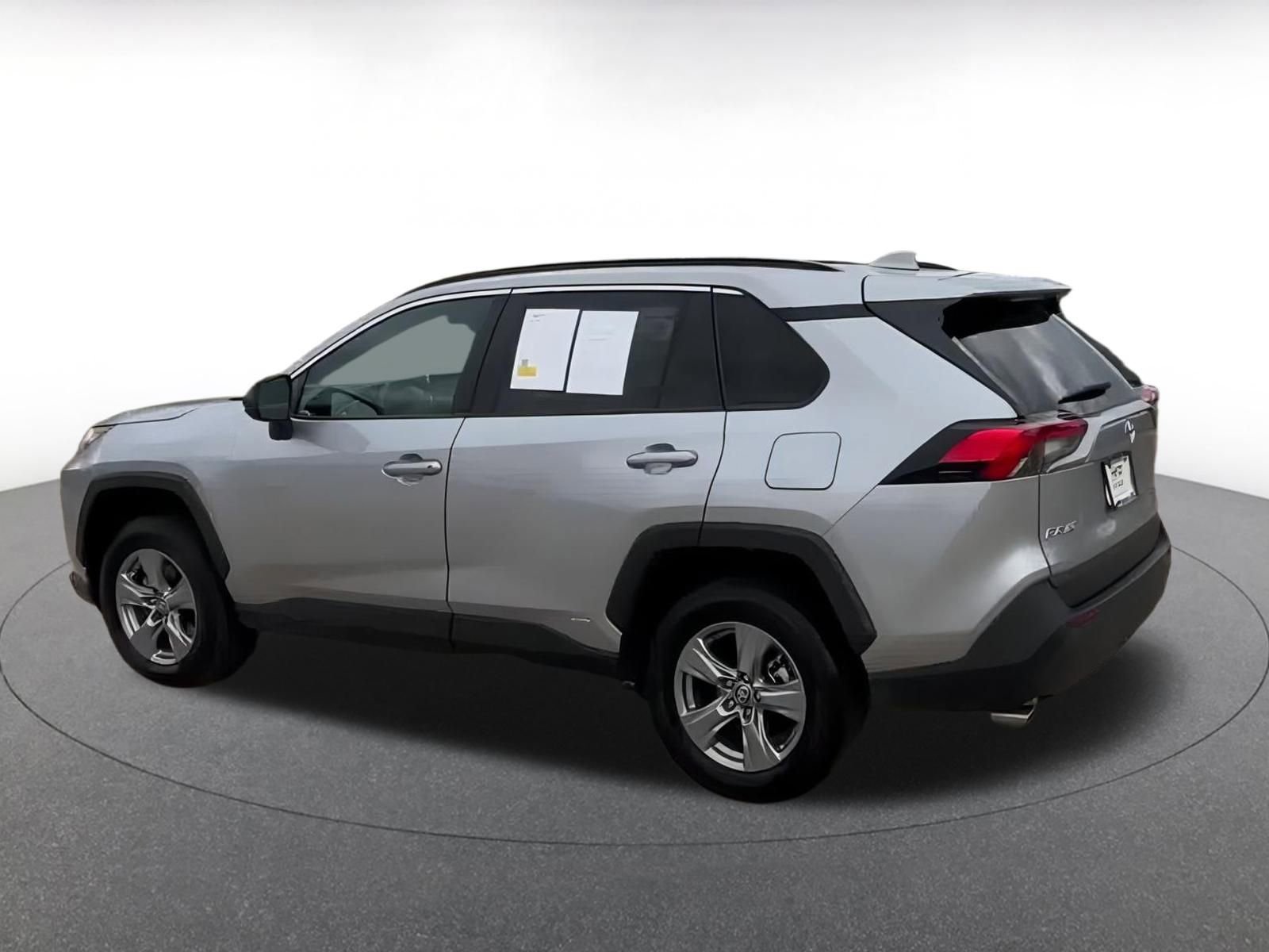 Thumbnail: 2025 Toyota RAV4 - 10