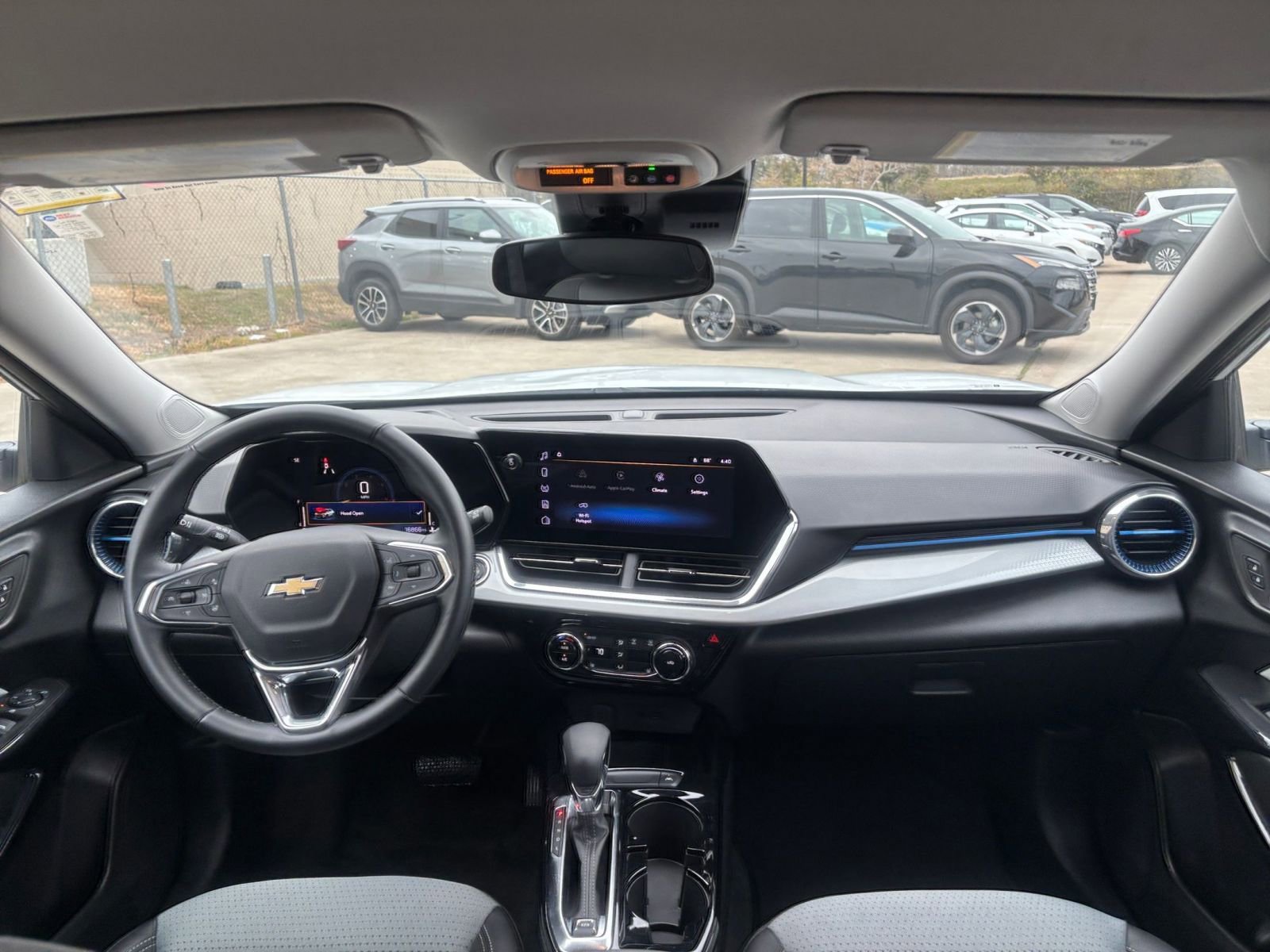 Thumbnail: 2025 Chevrolet Trax - 32