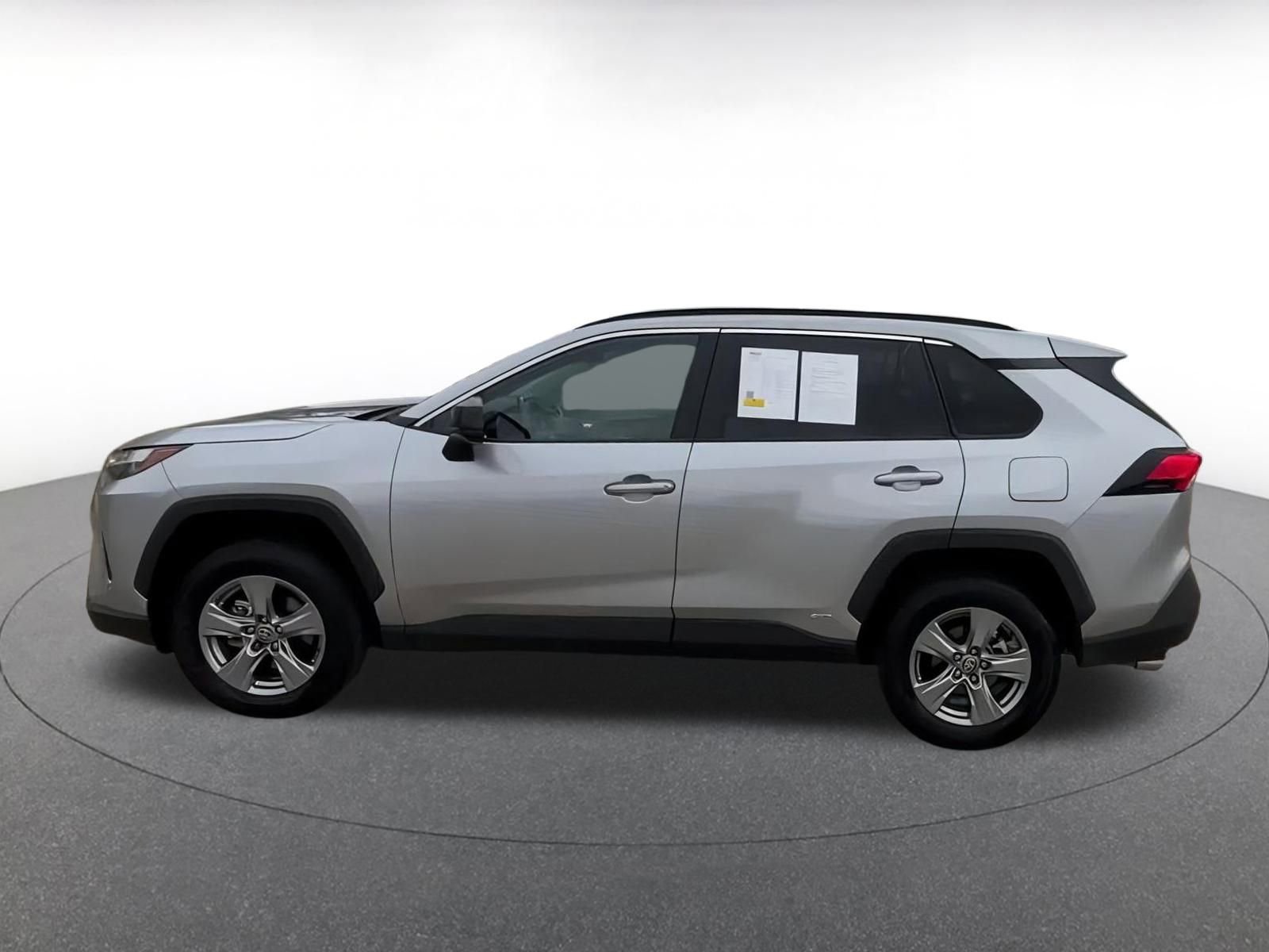 Thumbnail: 2025 Toyota RAV4 - 9