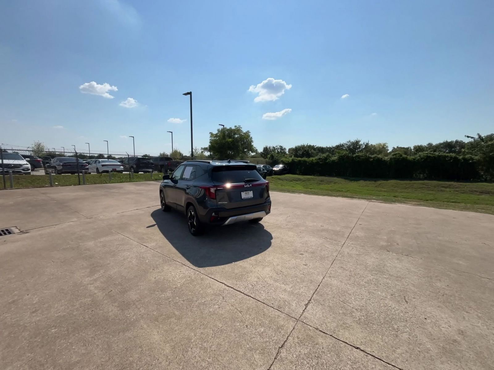 Thumbnail: 2025 Kia Seltos - 16