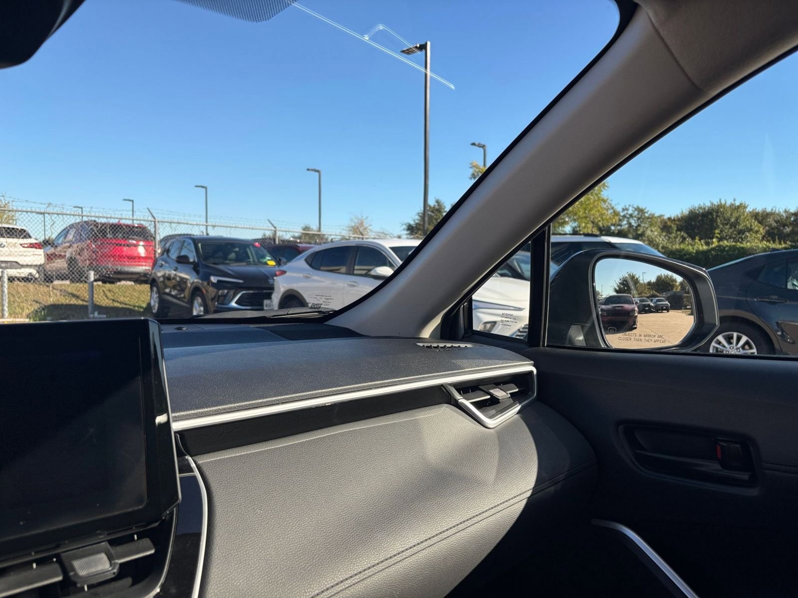 Thumbnail: 2025 Toyota Corolla Cross - 33