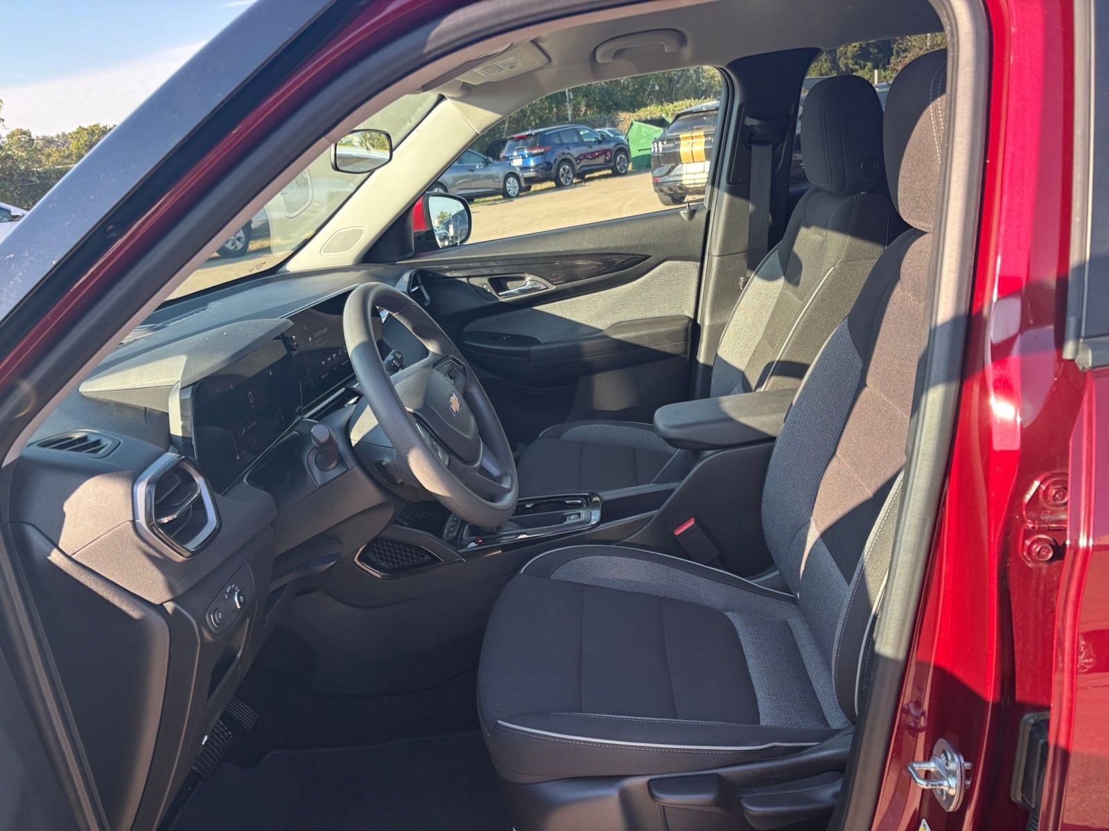 Thumbnail: 2025 Chevrolet TrailBlazer - 24