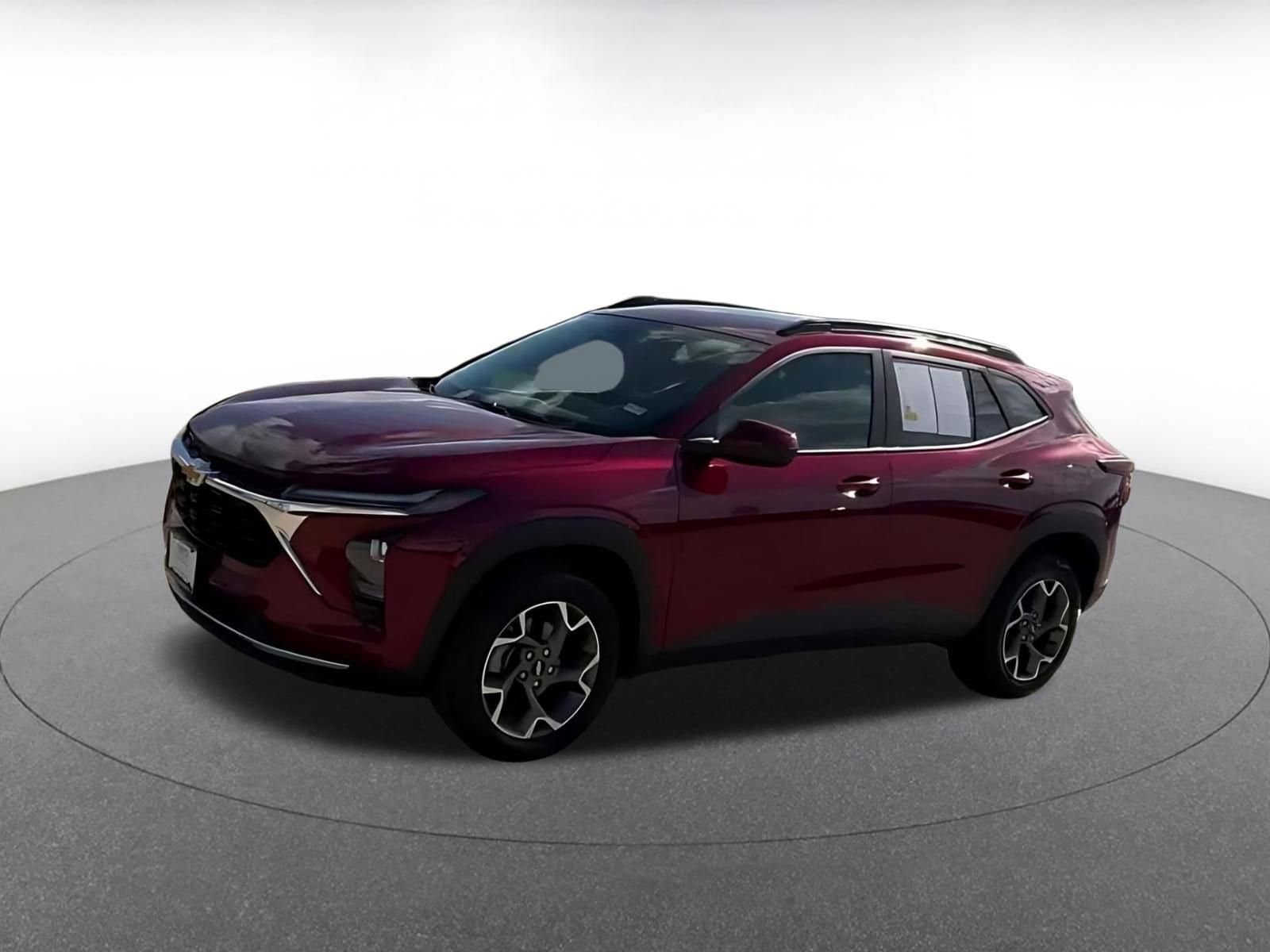 Thumbnail: 2025 Chevrolet Trax - 3