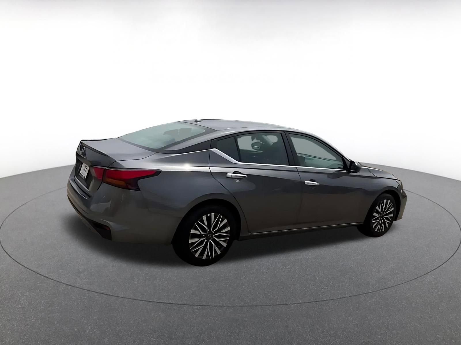 Thumbnail: 2025 Nissan Altima - 12