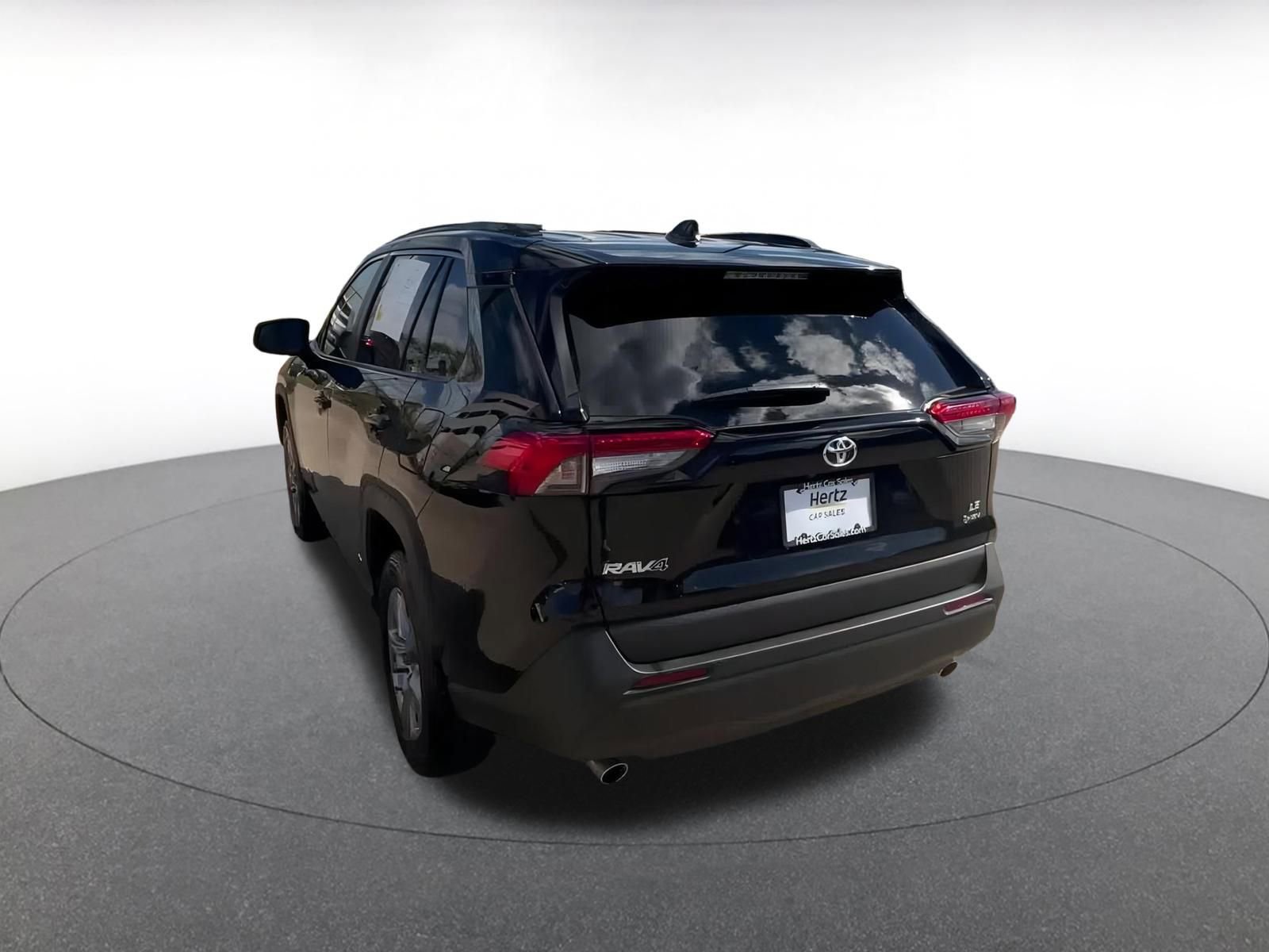 Thumbnail: 2025 Toyota RAV4 - 11