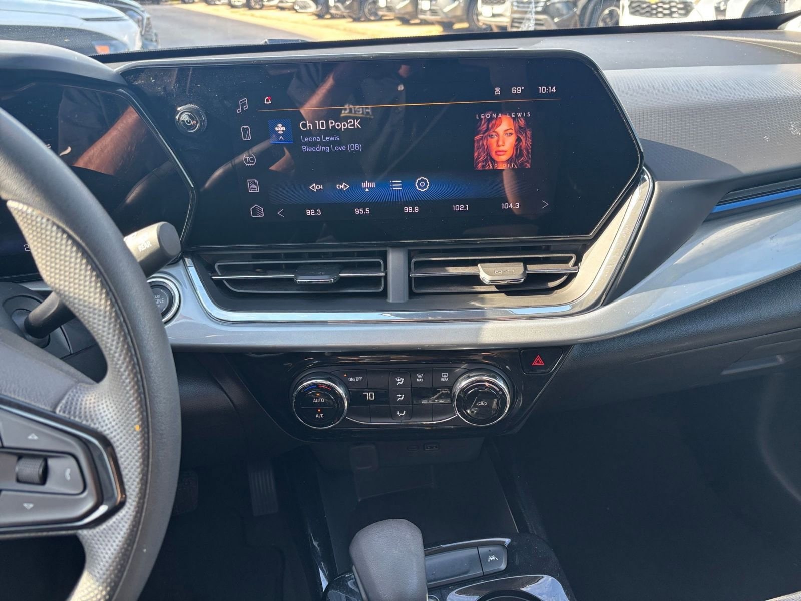 Thumbnail: 2025 Chevrolet Trax - 17