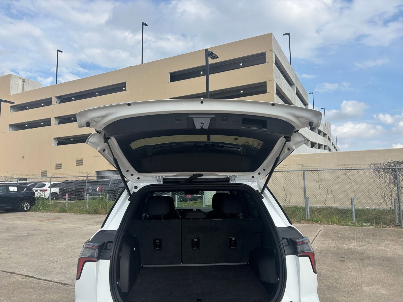 Thumbnail: 2025 Chevrolet Equinox - 29