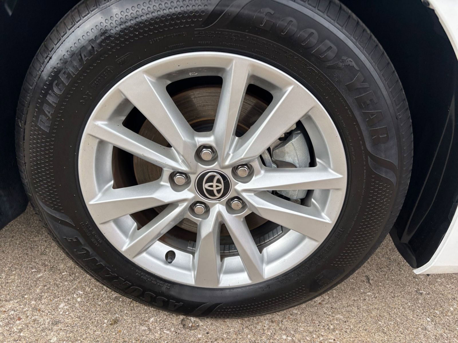 Thumbnail: 2025 Toyota Camry - 29