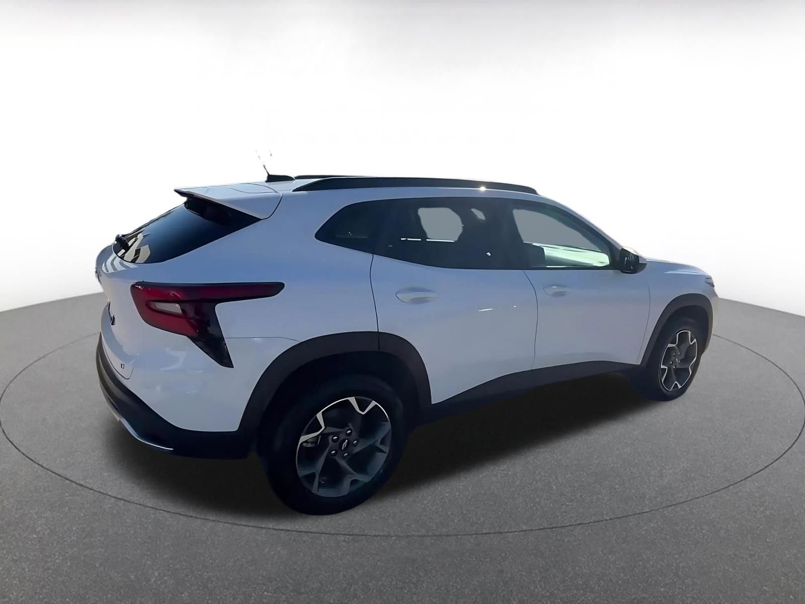 Thumbnail: 2025 Chevrolet Trax - 15