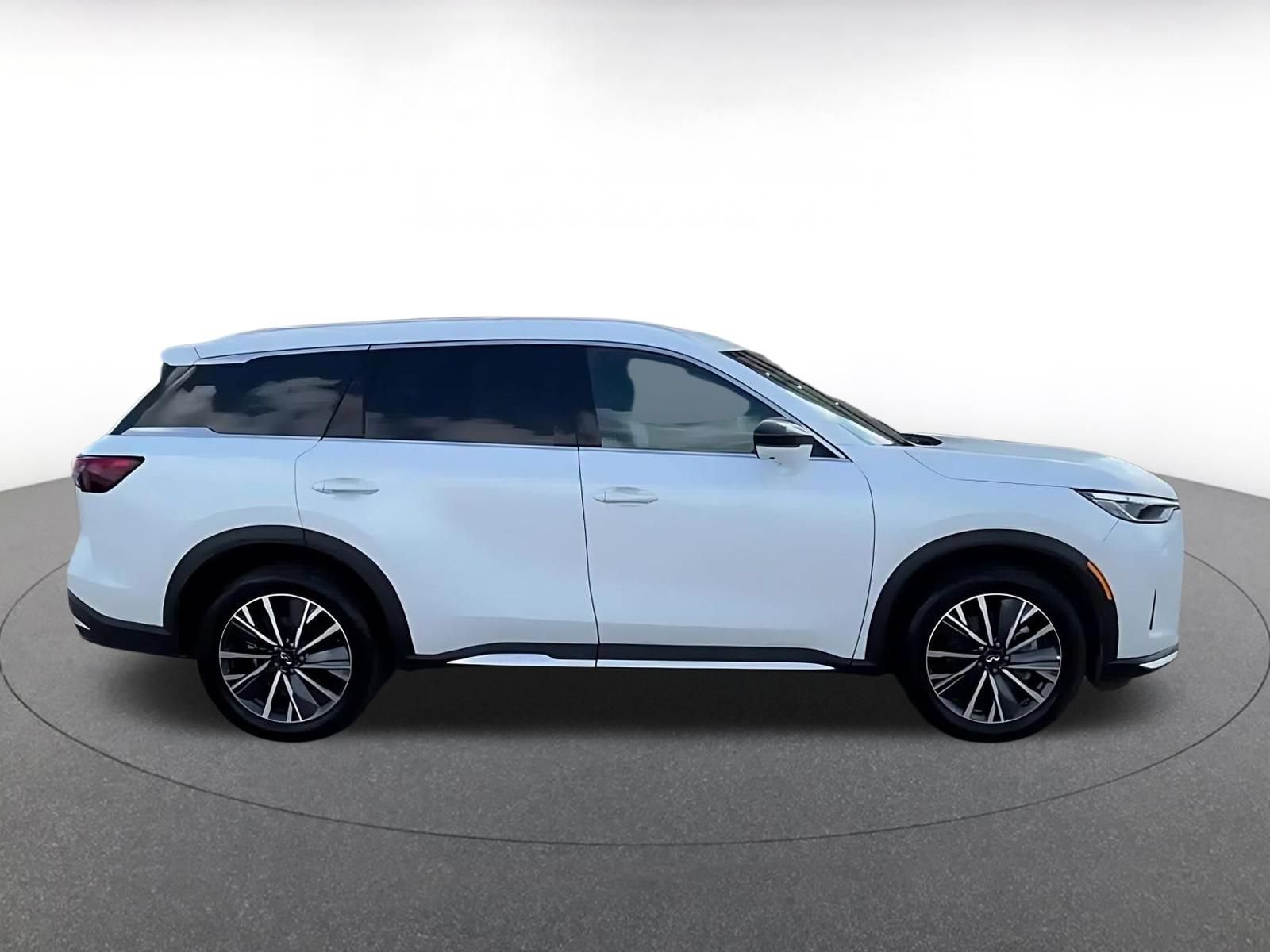 Thumbnail: 2026 INFINITI QX60 - 16