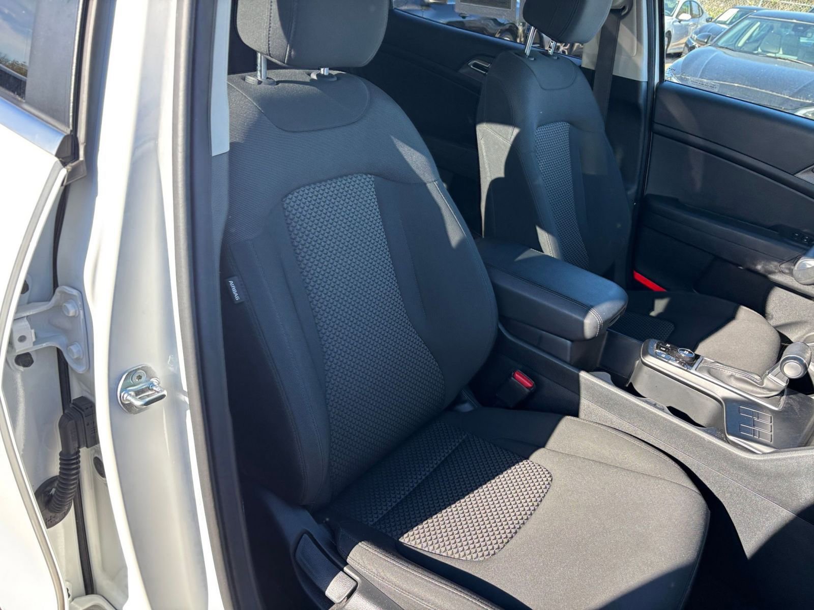 Thumbnail: 2025 Kia Sportage - 35