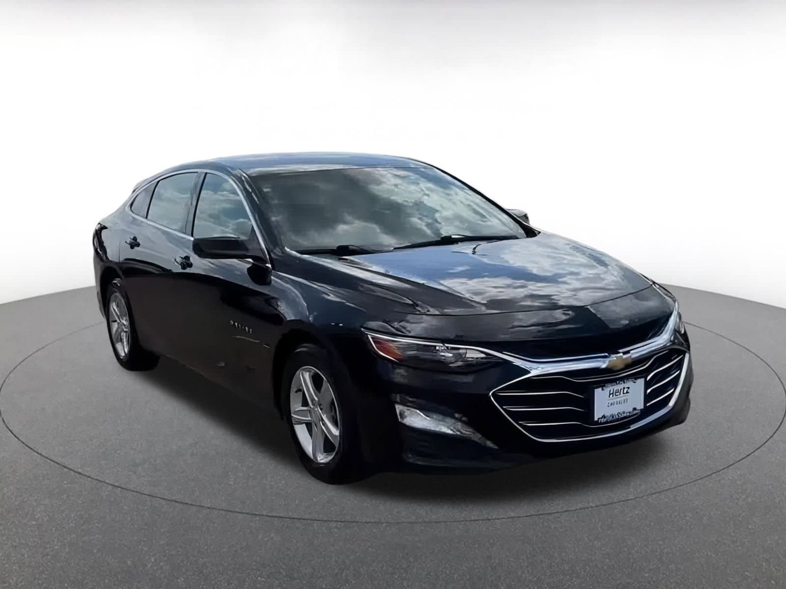 Thumbnail: 2024 Chevrolet Malibu - 3
