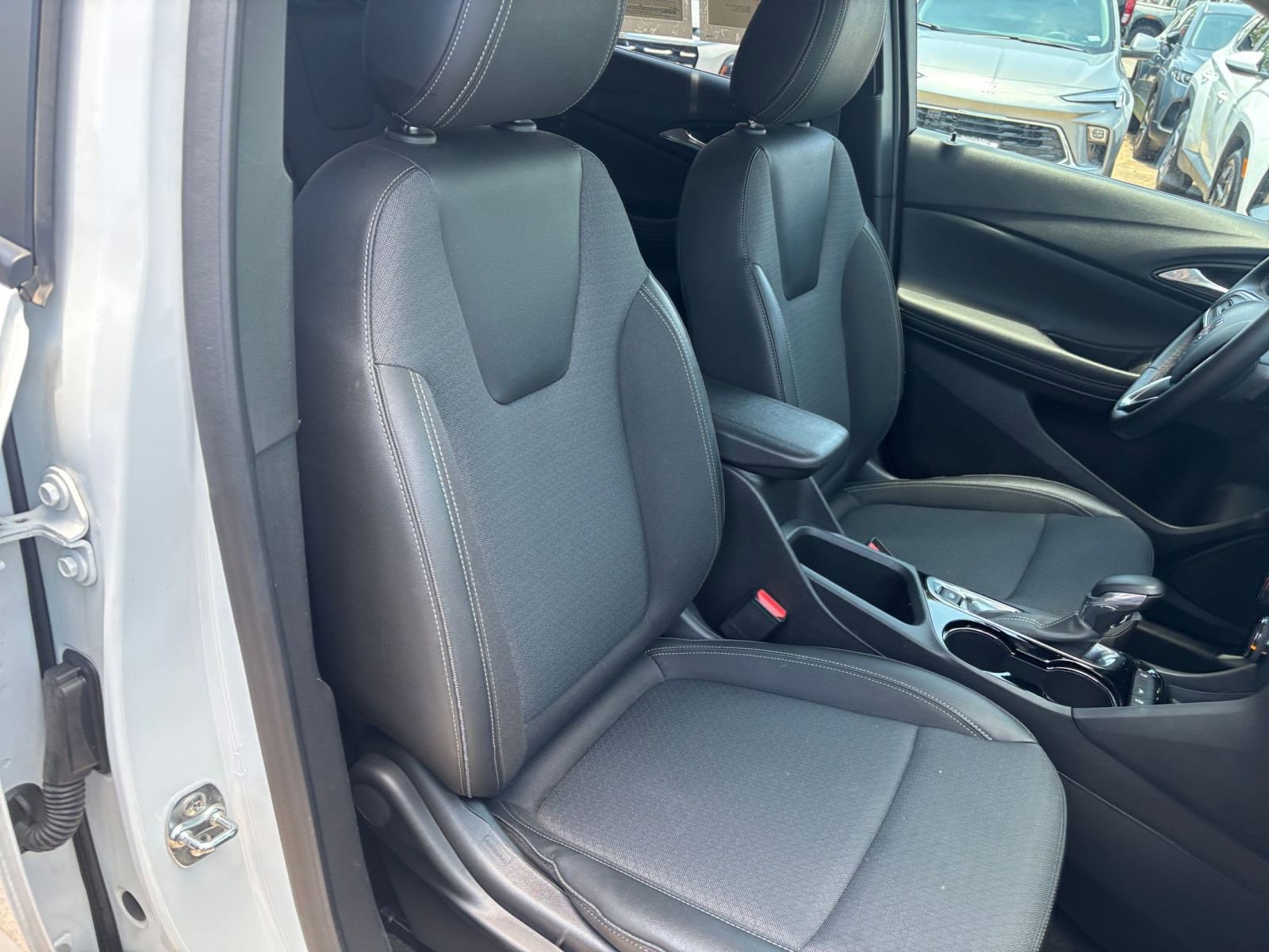 Thumbnail: 2025 Buick Encore GX - 35