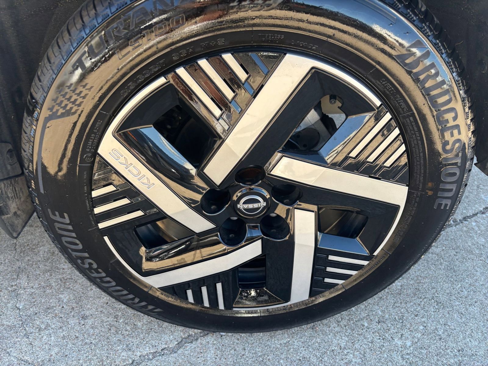 Thumbnail: 2025 Nissan Kicks - 28