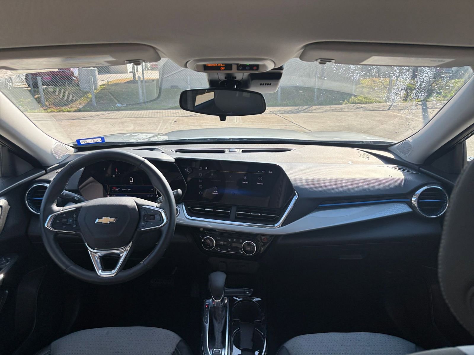 Thumbnail: 2025 Chevrolet Trax - 32