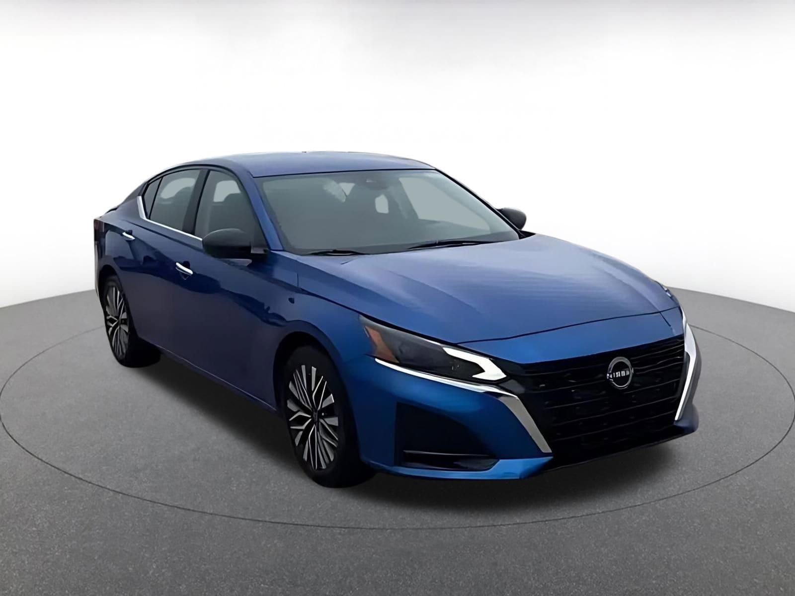Thumbnail: 2025 Nissan Altima - 3