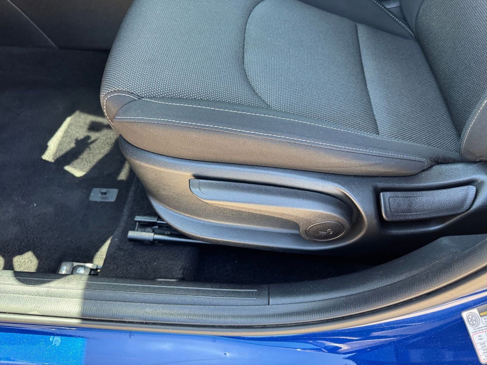 Thumbnail: 2023 Kia Forte - 19