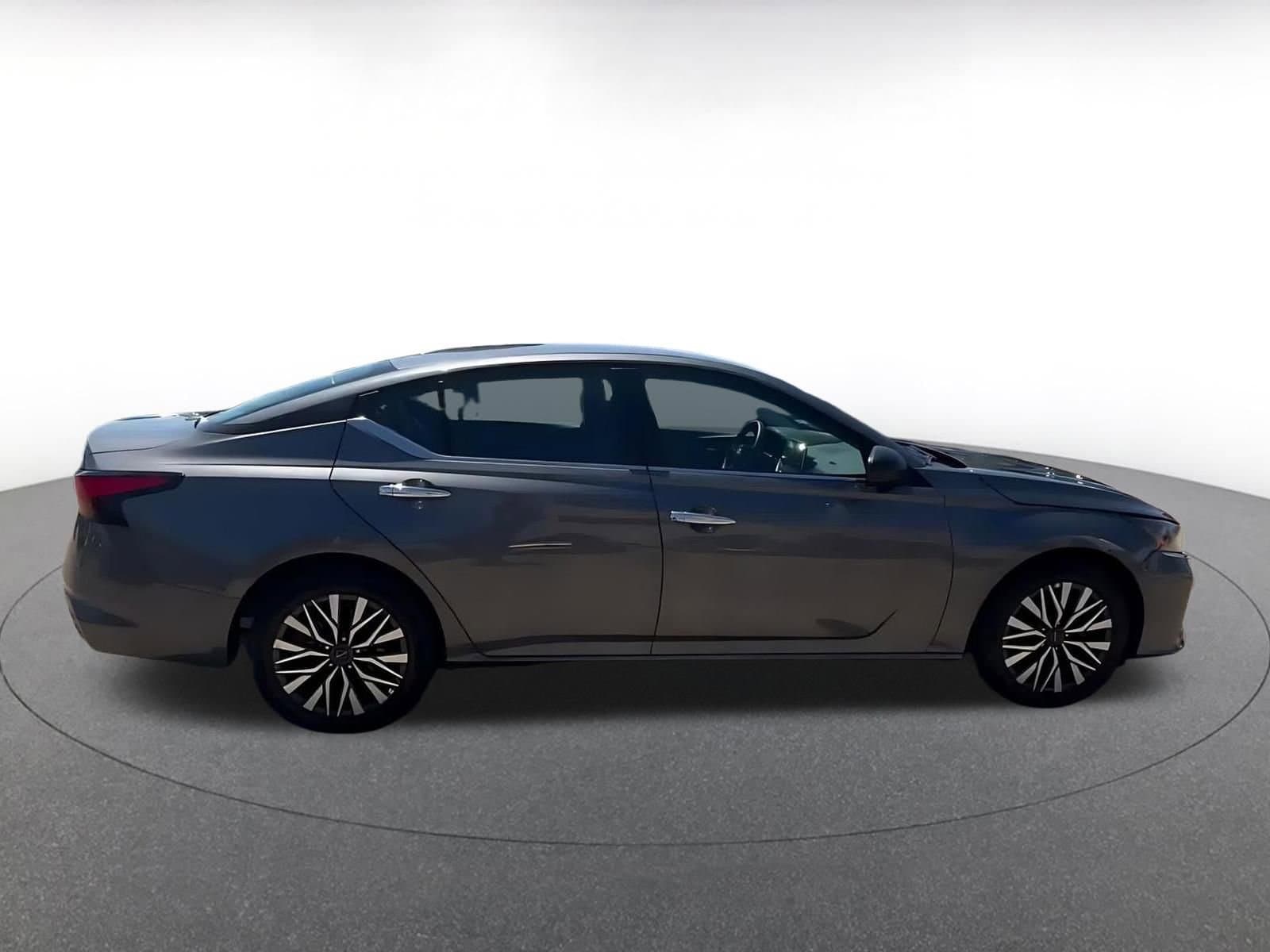 Thumbnail: 2025 Nissan Altima - 16