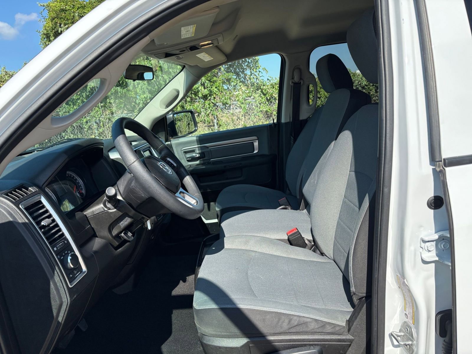 Thumbnail: 2022 RAM 1500 Classic - 25