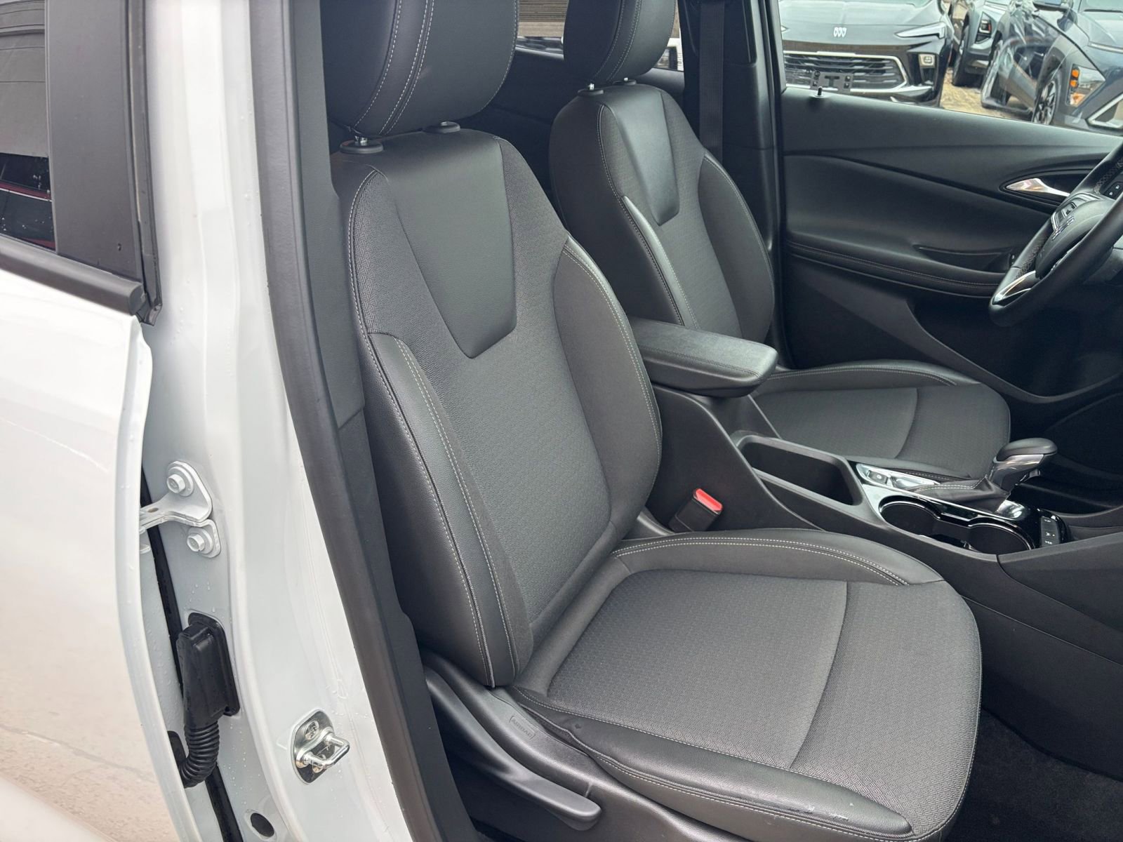 Thumbnail: 2025 Buick Encore GX - 34