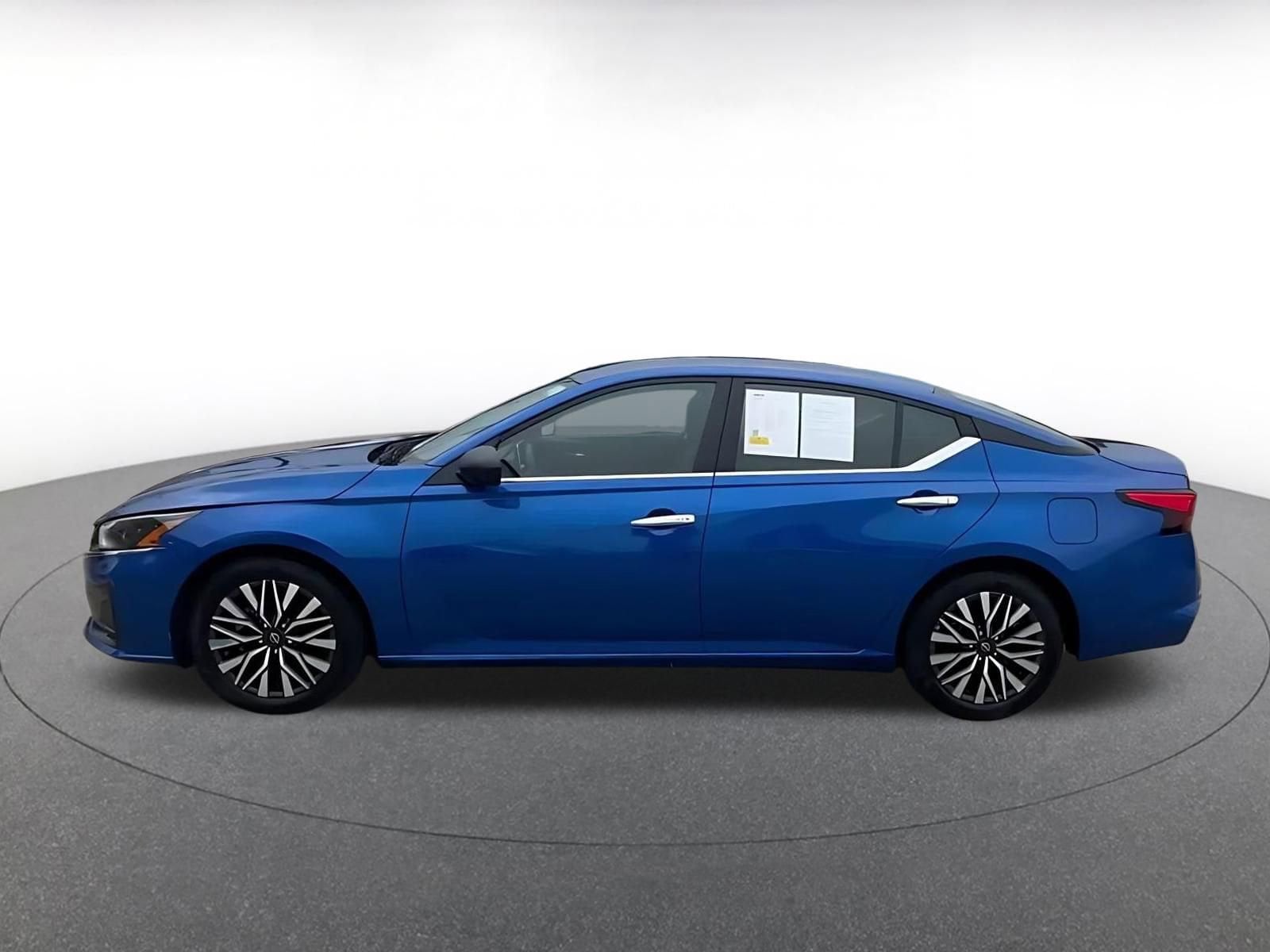 Thumbnail: 2025 Nissan Altima - 10