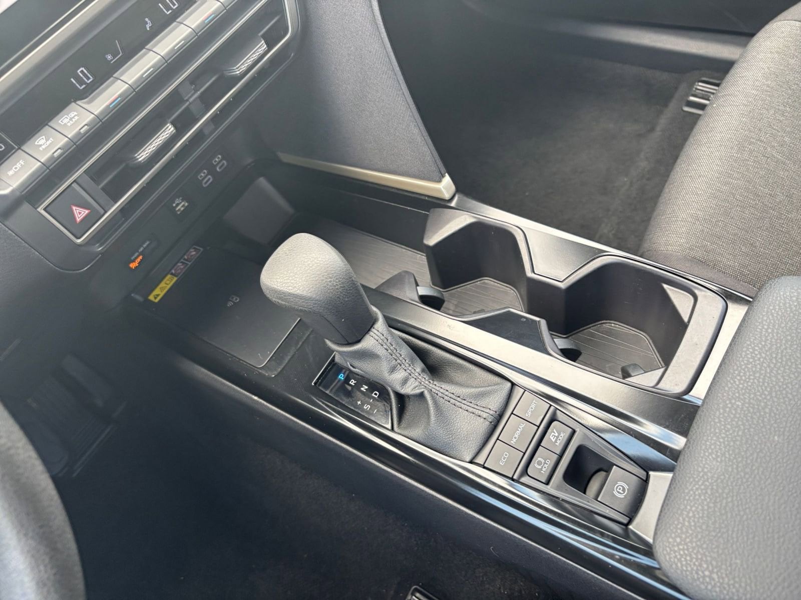 2025 Toyota Camry LE 35