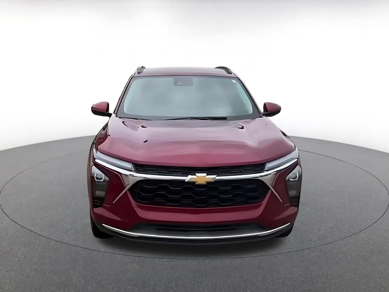 Thumbnail: 2025 Chevrolet Trax - 4