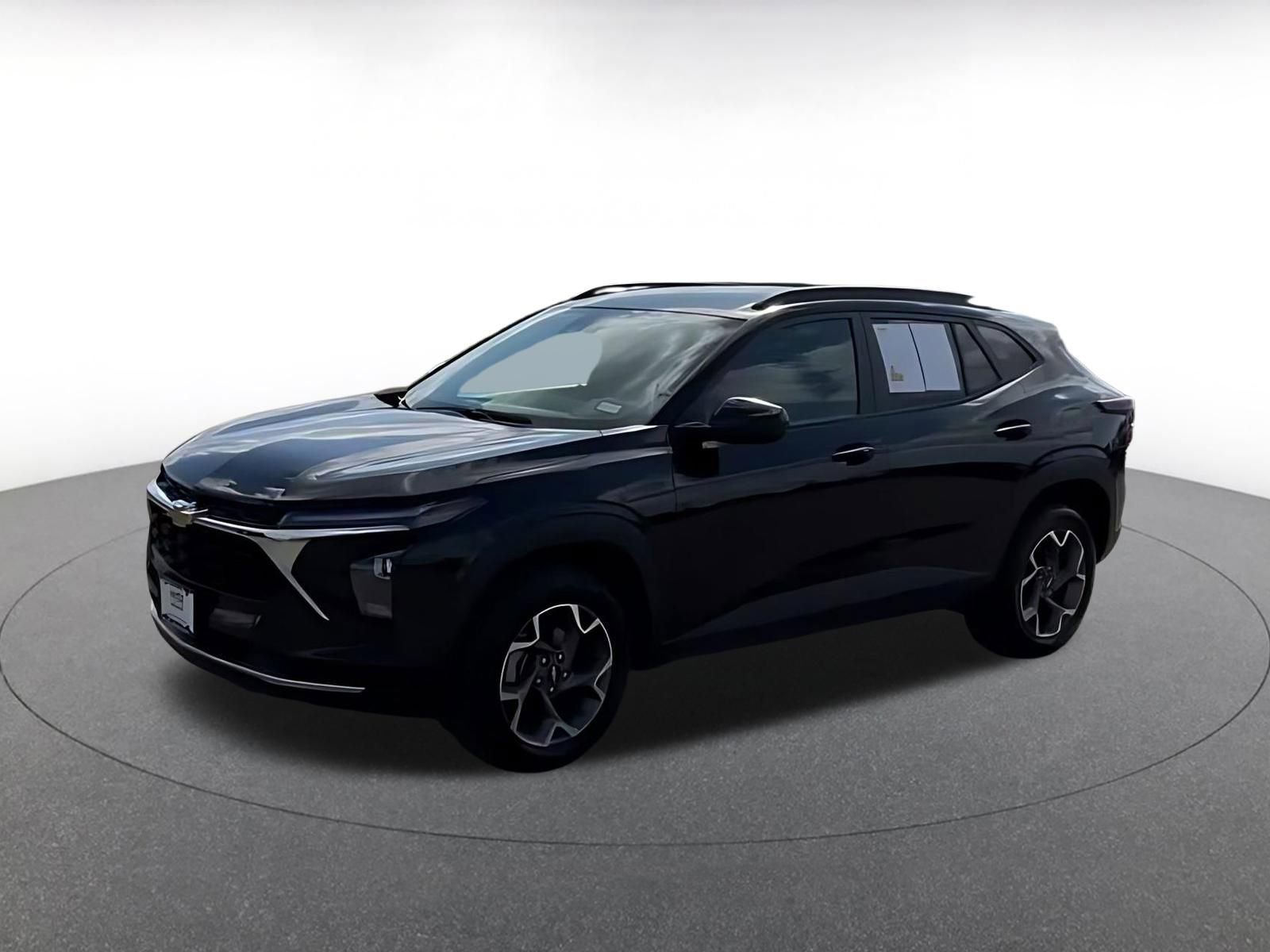 Thumbnail: 2025 Chevrolet Trax - 8