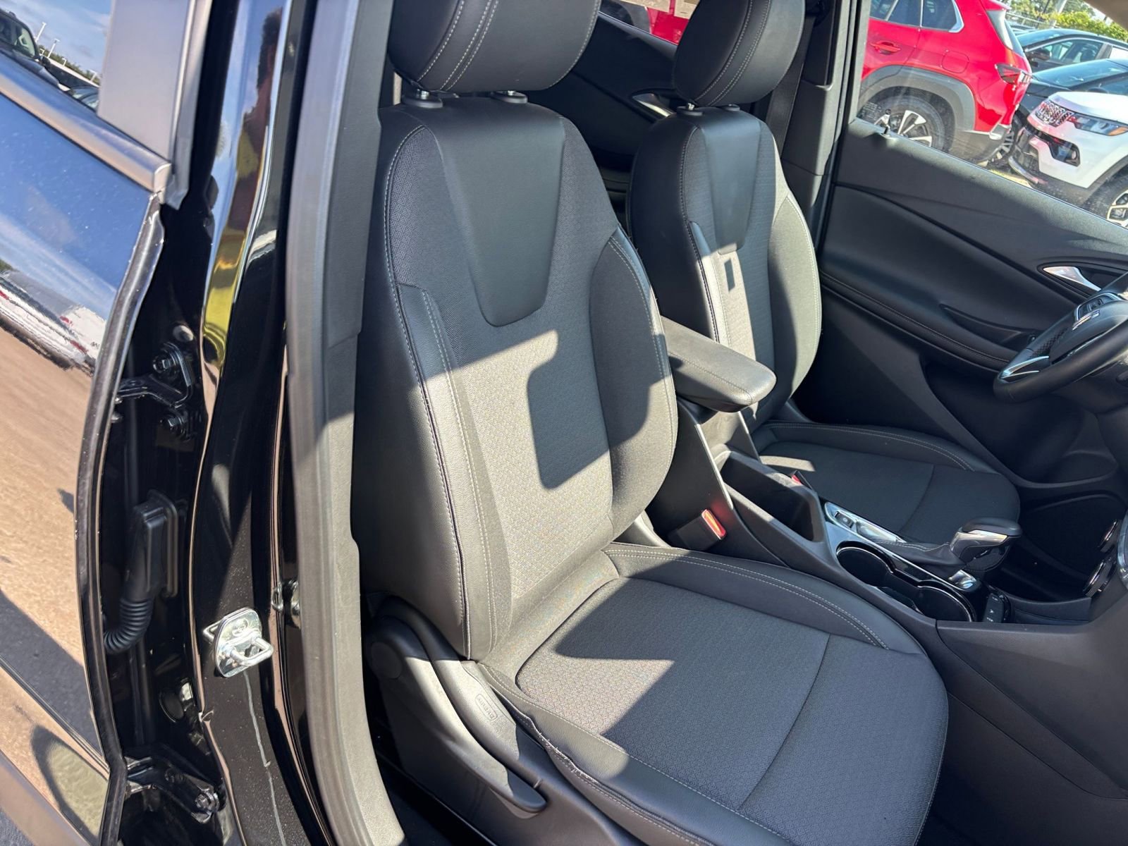 Thumbnail: 2025 Buick Encore GX - 35