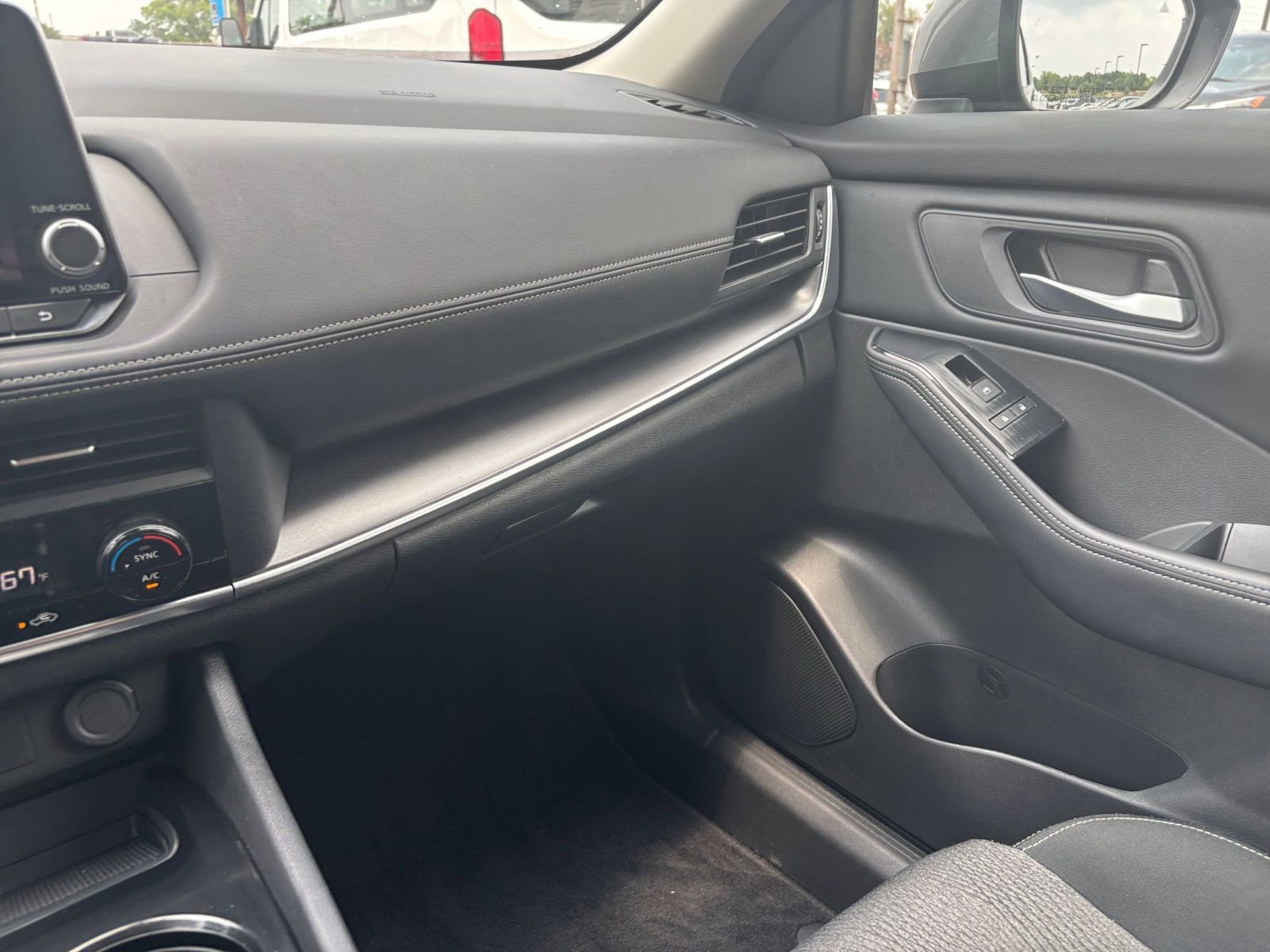 2024 Nissan Rogue SV 30