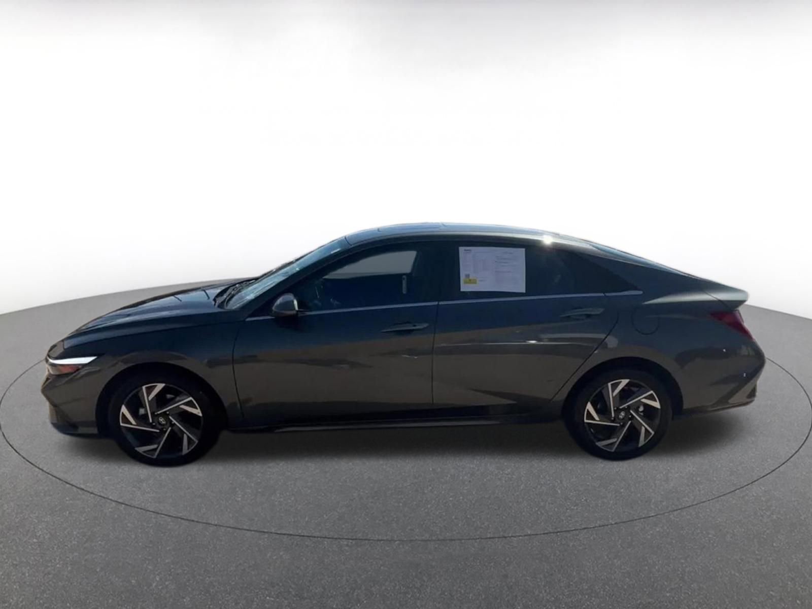 Thumbnail: 2025 Hyundai Elantra - 9