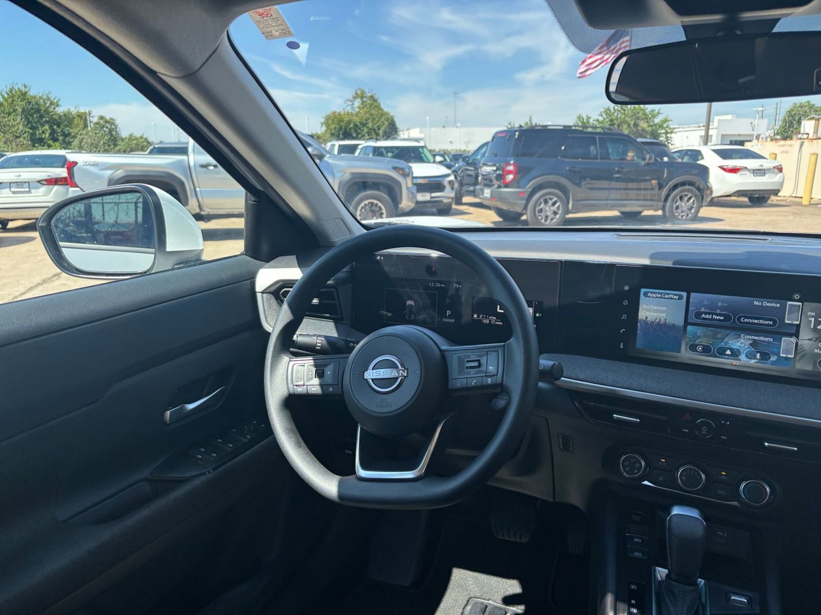 Thumbnail: 2025 Nissan Kicks - 32