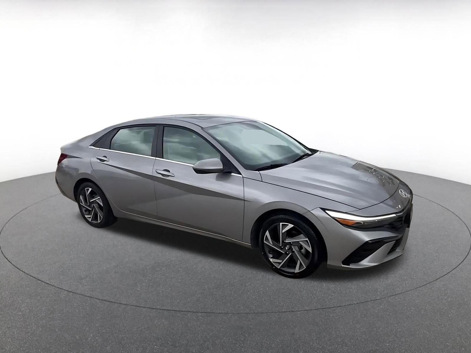 Thumbnail: 2025 Hyundai Elantra - 2