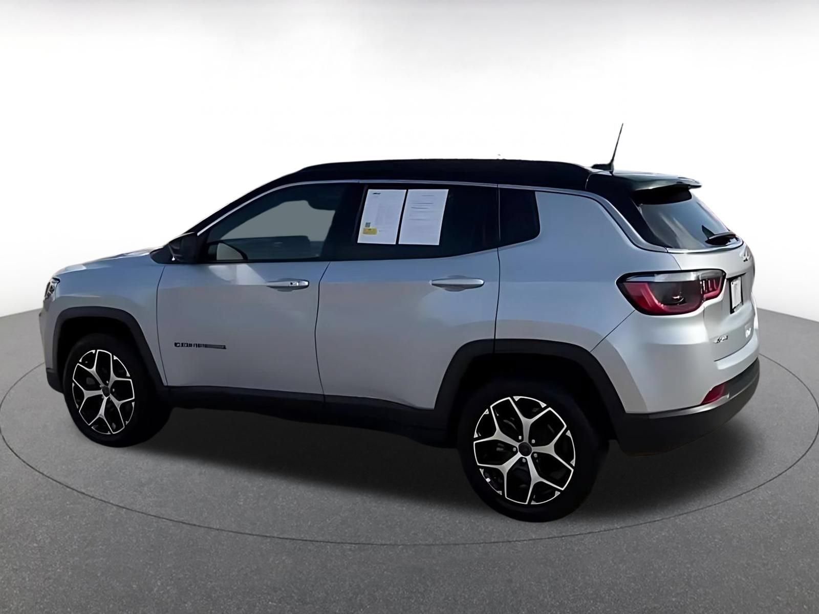 Thumbnail: 2025 Jeep Compass - 10
