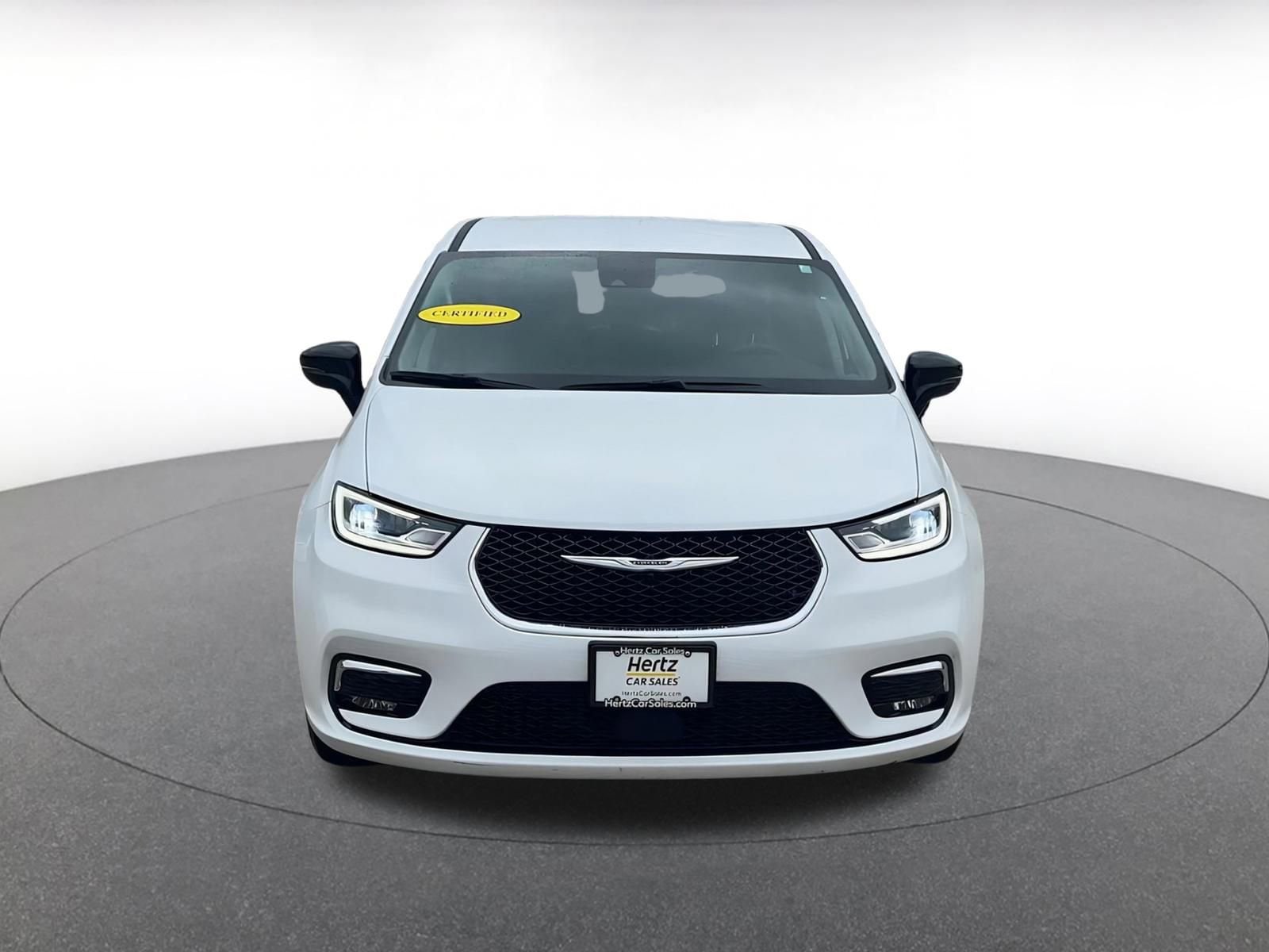 Thumbnail: 2024 Chrysler Pacifica - 4