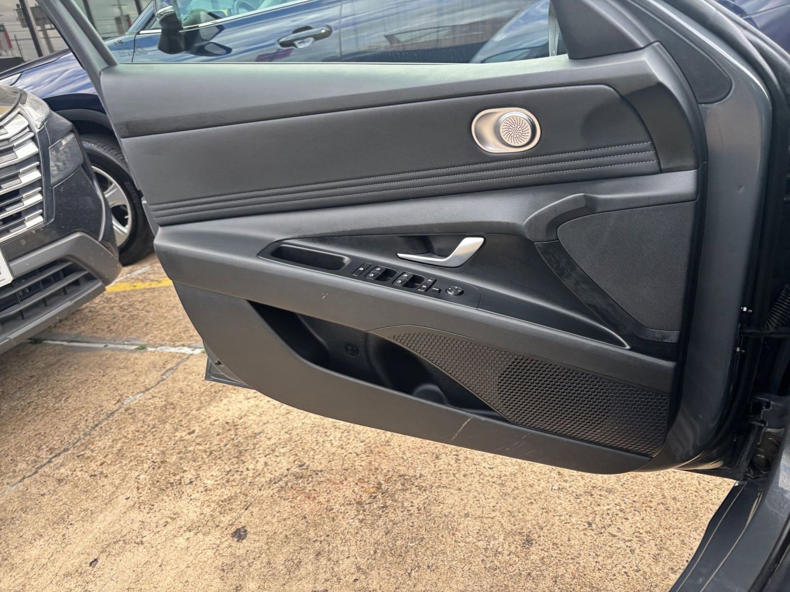 Thumbnail: 2025 Hyundai Elantra - 18