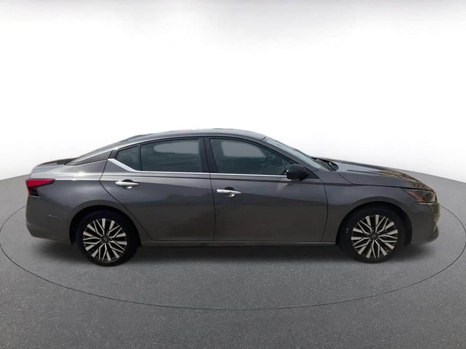 Thumbnail: 2025 Nissan Altima - 16