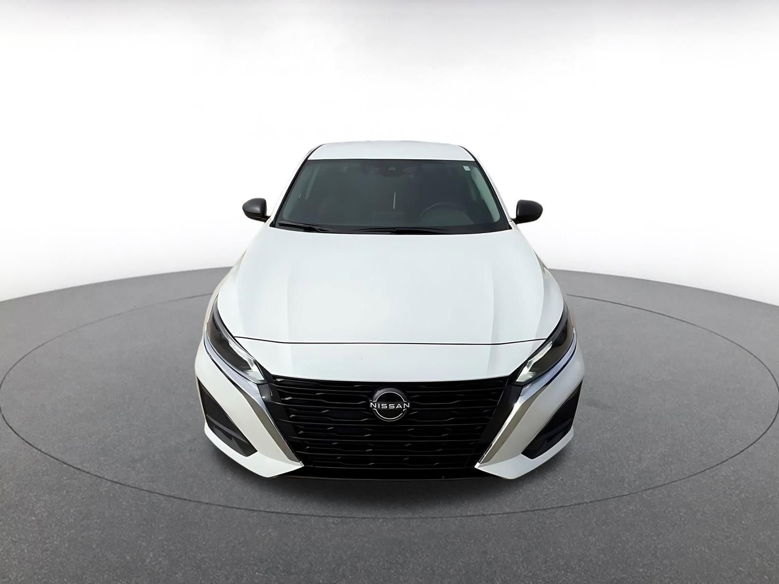 Thumbnail: 2025 Nissan Altima - 4