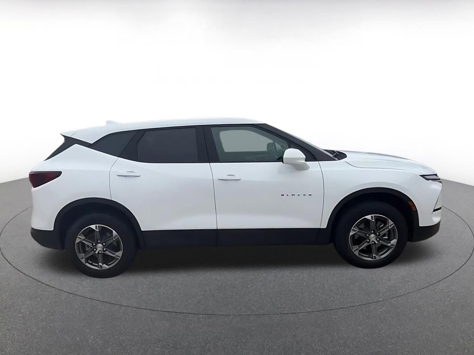 Thumbnail: 2025 Chevrolet Blazer - 16